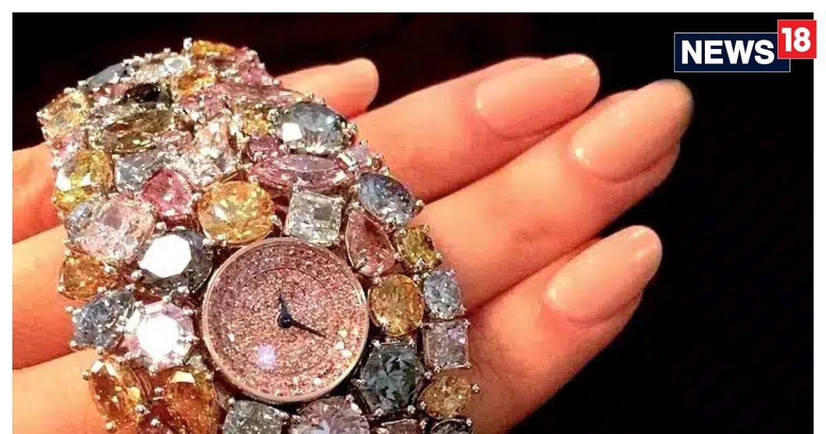 Tach – Most expensive watch in the world features 110 carats of rare diamonds price will shock you | ये है दुनिया की सबसे महंगी घड़ी, लगे हैं 110 कैरेट के दुर्लभ हीरे; जानें कितनी है कीमत | Hindi news, technology Tach – Most expensive watch in the world features 110 carats of rare diamonds price will shock you | ये है दुनिया की सबसे महंगी घड़ी, लगे हैं 110 कैरेट के दुर्लभ हीरे; जानें कितनी है कीमत | Hindi news, technology