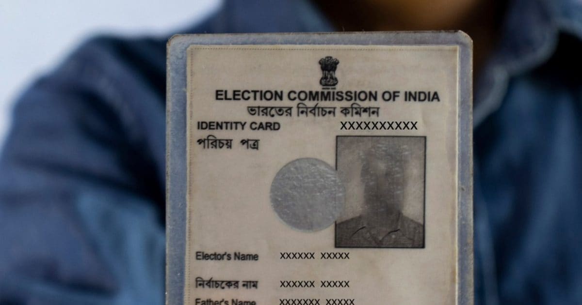 Tach – 15 दिन में बन जाएगी वोटर आईडी, घर बैठे ही करें अप्लाई, वॉट्सऐप चलाने जितना आसान है यह काम Tach – 15 दिन में बन जाएगी वोटर आईडी, घर बैठे ही करें अप्लाई, वॉट्सऐप चलाने जितना आसान है यह काम