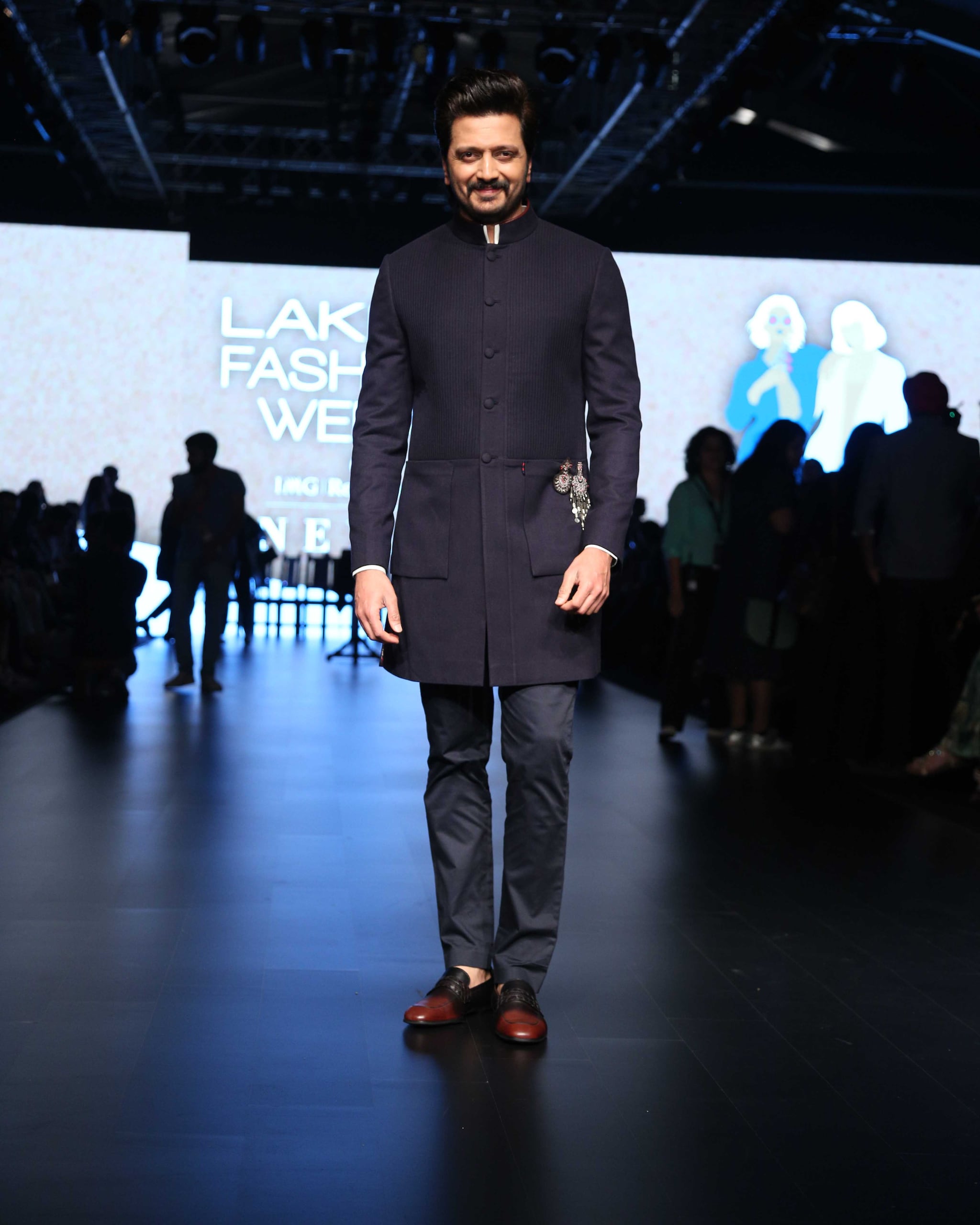Saif ali khan fashion show 18 Saif ali khan fashion show 26