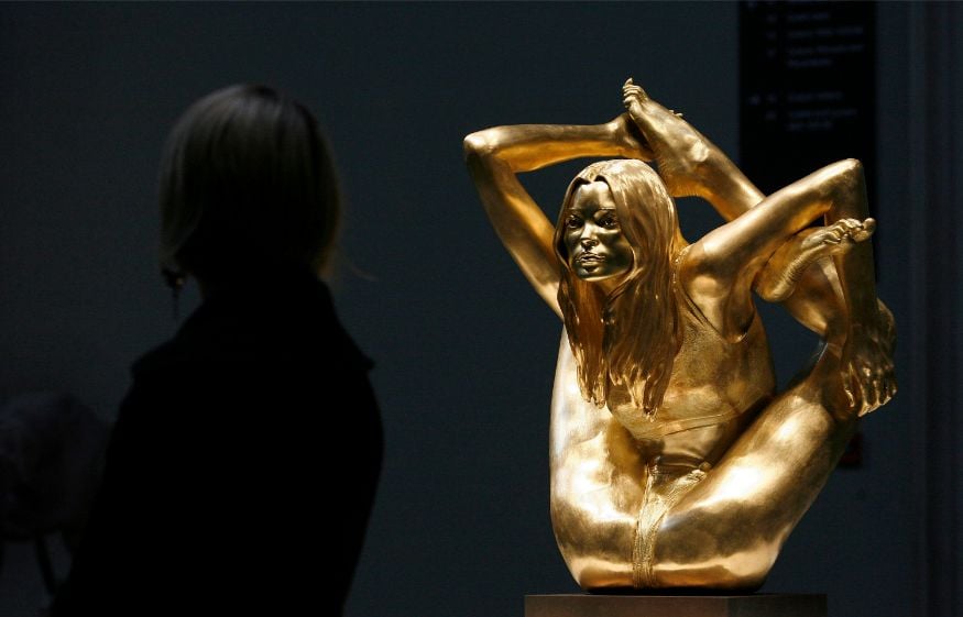 Magic gold statue image