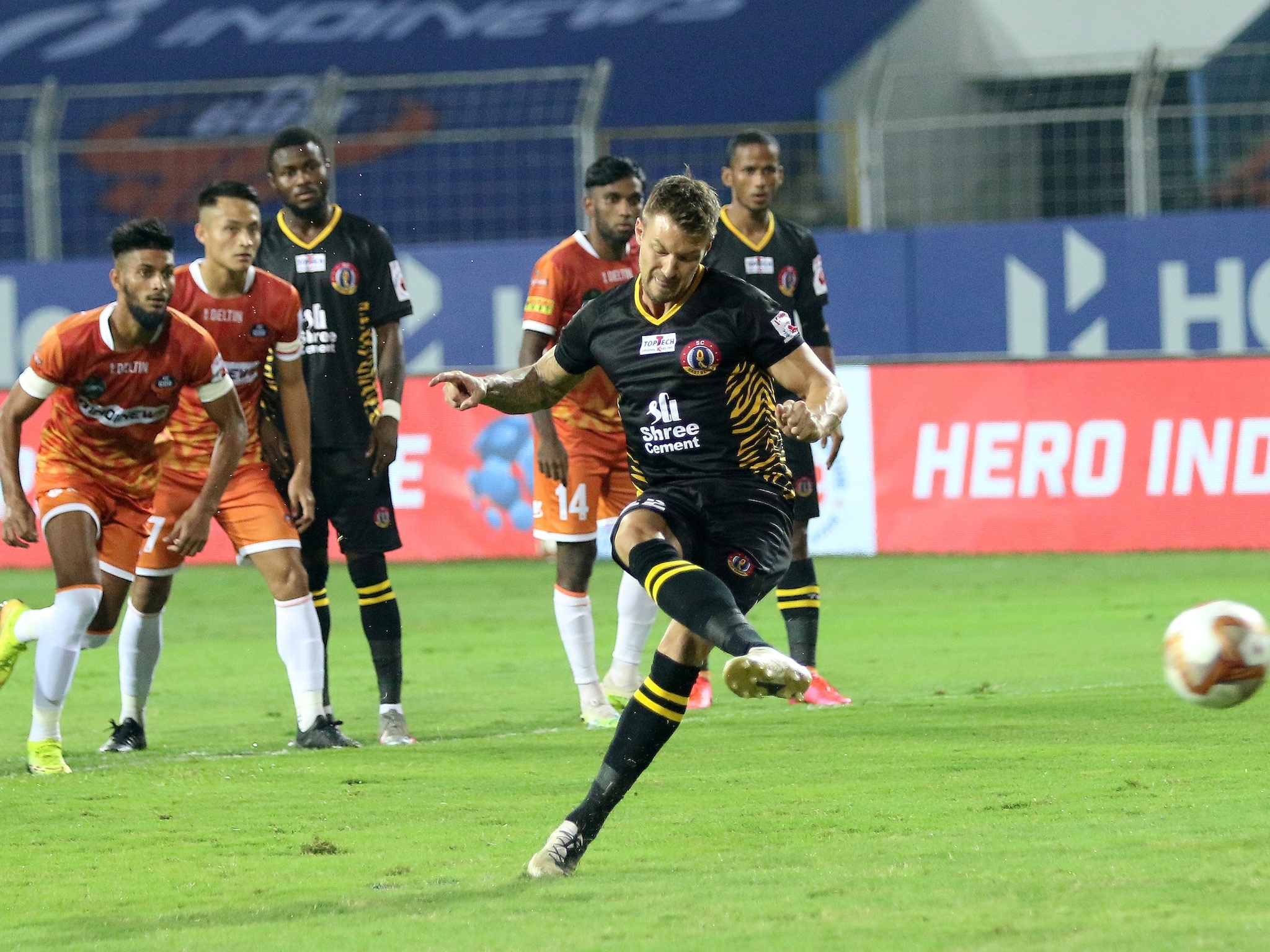 Isl Man Fc Goa Hold Sc East Bengal To Draw In Pics