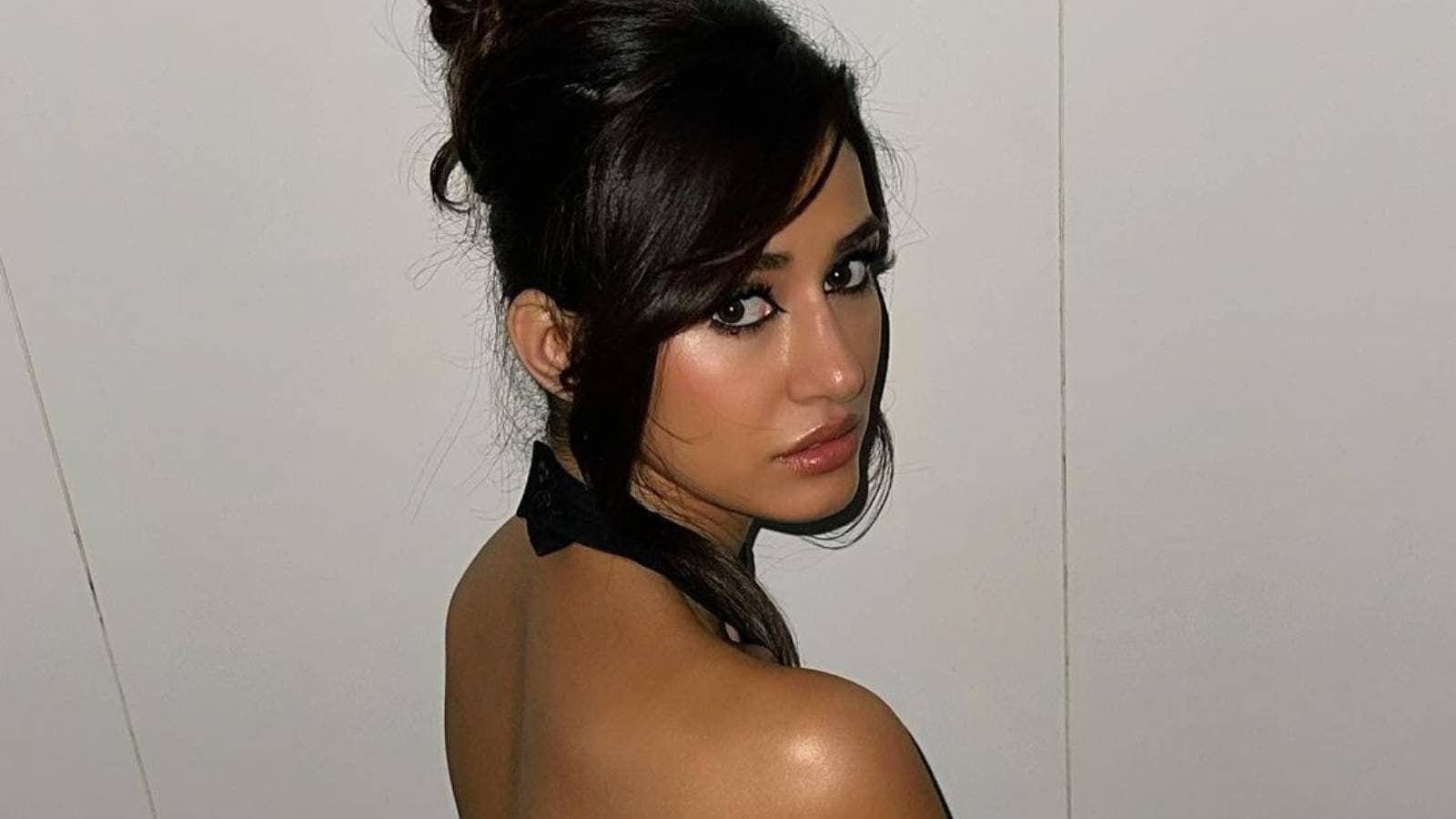 Disha Patani Looks Ravishing In Backless Black Dress Check Out The Diva S Hot And Sexy Pictures