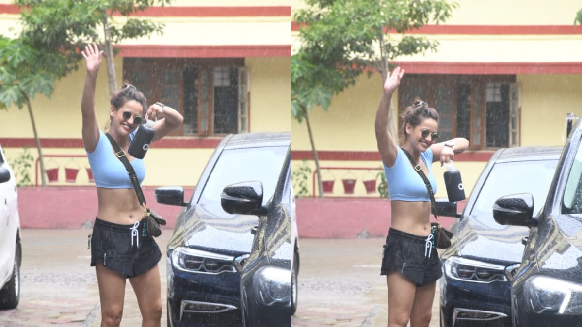 Hot Aisha Sharma Goes Sexy As She Wears Crop Top Shorts And Poses In