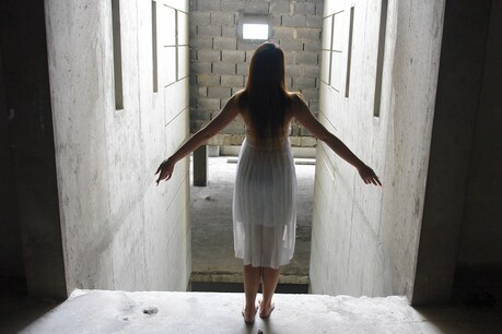 કોરોનાનો ડર! બે દિવસ પહેલા કોરોના પોઝિટિવ આવેલી મહિલા ડોક્ટરે 14માં માળેથી લગાવી મોતની છલાંગ