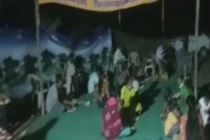 વલસાડ : કોરોના ગાઇડલાઇનનો ભંગ થતા લગ્ન પ્રસંગમાં પોલીસ ત્રાટકી, લગ્નમાં દોડધામ મચી ગઇ