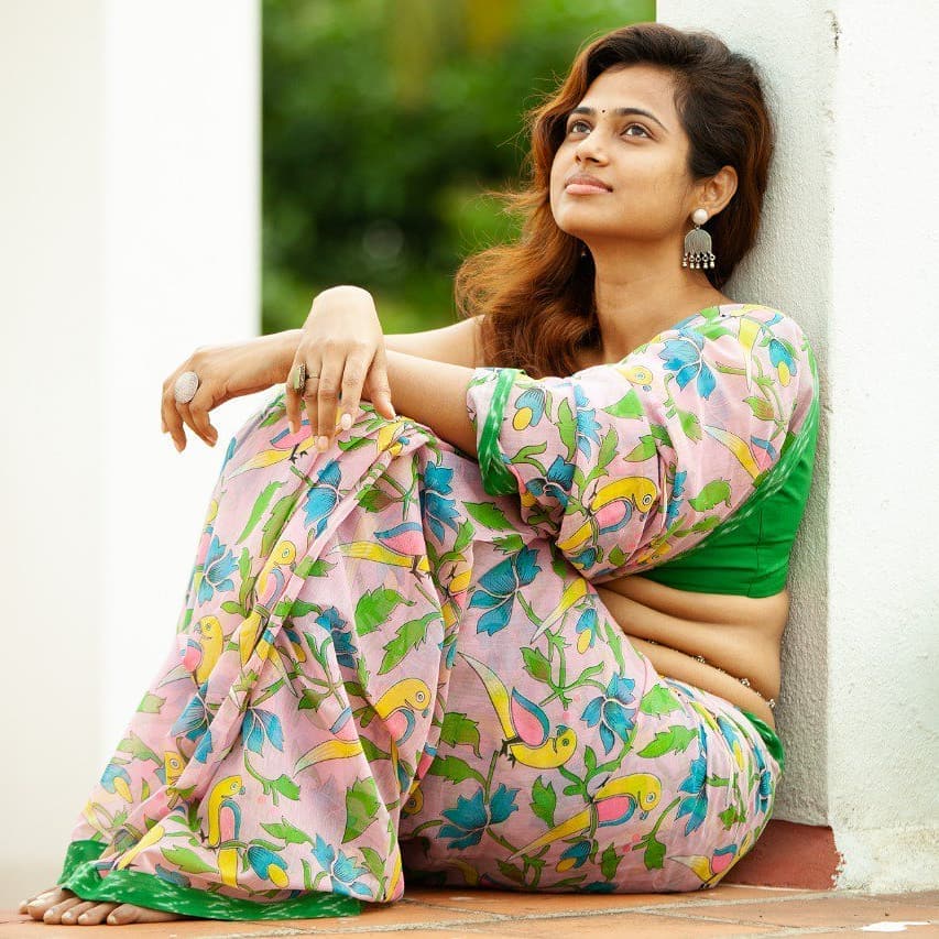 నడమదలత అదరగడతనన రమయ పడయన Ramya Pandian looks stunning