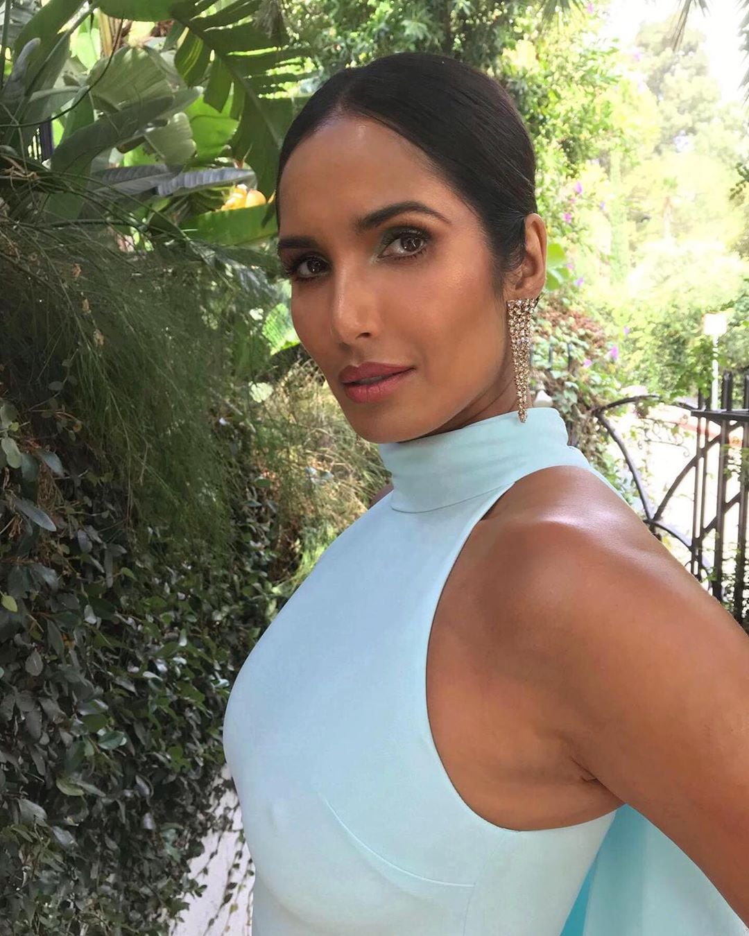 Padma Lakshmi Shares Throwback Bikini Photo On Instagram Daily Mail