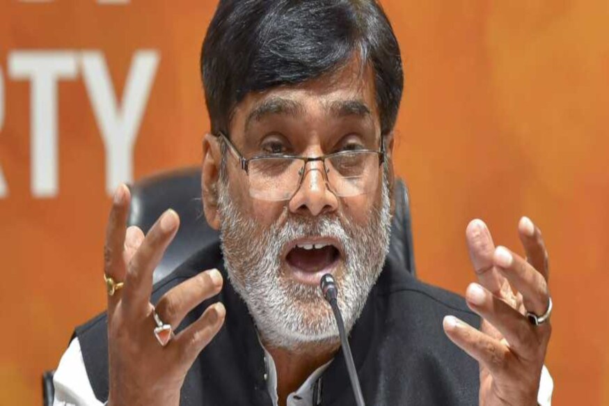 ৰামকৃপাল যাদৱ : পাটলীপুত্ৰ লোকসভা সমষ্টিৰ পৰা লালু প্ৰসাদ যাদৱৰ কন্তা মীছা ভাৰতীক হৰুৱাই সাংসদৰূপে নিৰ্বাচিত হোৱা ৰামকৃপাল যাদৱেও স্থান লাভ নকৰিলে মন্ত্ৰীসভাত। বিগত কাৰ্যকালত কেন্দ্ৰীয় মন্ত্ৰী আছিল যাদৱ। ৰামকৃপাল যাদৱ : পাটলীপুত্ৰ লোকসভা সমষ্টিৰ পৰা লালু প্ৰসাদ যাদৱৰ কন্তা মীছা ভাৰতীক হৰুৱাই সাংসদৰূপে নিৰ্বাচিত হোৱা ৰামকৃপাল যাদৱেও স্থান লাভ নকৰিলে মন্ত্ৰীসভাত। বিগত কাৰ্যকালত কেন্দ্ৰীয় মন্ত্ৰী আছিল যাদৱ।