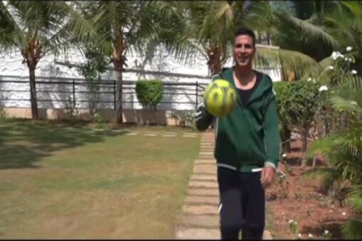 বিকি কৌশল, ৰাজকুমাৰ ৰাও, কপিল শৰ্মাৰ উপৰি কৰিঅ’গ্ৰাফাৰ শামক ডাৱৰ, গায়িকা সুনিধি চৌহান আৰু শংকৰ মহাদেৱনৰ দৰে তাৰকাক দেখা গৈছে গানটোত।