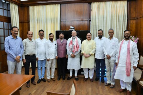 অসমক দিয়া প্ৰতিশ্ৰুতি পালন কৰিব মোদীয়ে, আশ্বাস দিলে অগপ নেতৃত্বক অসমক দিয়া প্ৰতিশ্ৰুতি পালন কৰিব মোদীয়ে, আশ্বাস দিলে অগপ নেতৃত্বক