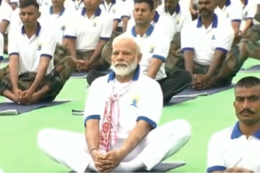 তেওঁ কয় যোগক সৰ্বসাধাৰণৰ মাজলৈ লৈ যোৱাৰ ক্ষেত্ৰত মিডিয়া আৰু ছচিয়েল মিডিয়াৰ সৈতে জৰিত ব্যক্তিসকল ধন্যবাদৰ পাত্ৰ। তেওঁ কয় যোগক সৰ্বসাধাৰণৰ মাজলৈ লৈ যোৱাৰ ক্ষেত্ৰত মিডিয়া আৰু ছচিয়েল মিডিয়াৰ সৈতে জৰিত ব্যক্তিসকল ধন্যবাদৰ পাত্ৰ।