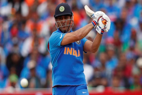 IND vs NZ: অভিজ্ঞ এম এছ ধোনীৰ ওপৰতে এতিয়া নিৰ্ভৰ কৰিছে ভাৰতীয় দলৰ জয় পৰাজয়! IND vs NZ: অভিজ্ঞ এম এছ ধোনীৰ ওপৰতে এতিয়া নিৰ্ভৰ কৰিছে ভাৰতীয় দলৰ জয় পৰাজয়!