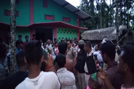 বৰডুমচাত বোৱাৰী হত্যা, ক্ষুব্ধ ৰাইজে হত্যাকাৰী স্বামীৰ চোতালত পুতিলে মৃতদেহ বৰডুমচাত বোৱাৰী হত্যা, ক্ষুব্ধ ৰাইজে হত্যাকাৰী স্বামীৰ চোতালত পুতিলে মৃতদেহ