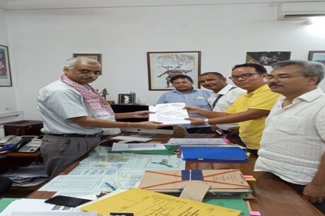 NRC ৰ পৰা বাদ পৰিছে লাখৰো অধিক গোৰ্খা সম্প্ৰদায়ৰ লোকৰ নাম NRC ৰ পৰা বাদ পৰিছে লাখৰো অধিক গোৰ্খা সম্প্ৰদায়ৰ লোকৰ নাম