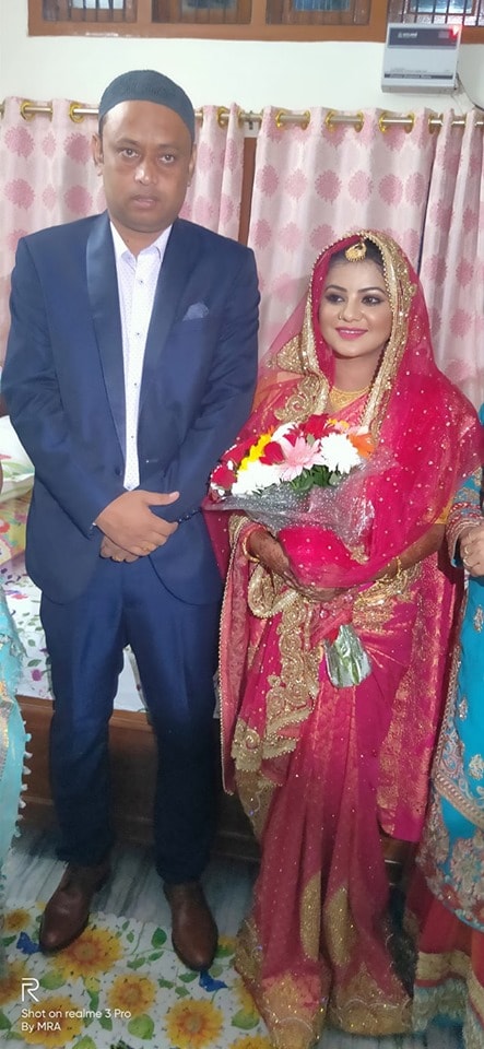 সৰুক্ষেত্ৰীৰ বিধায়ক জাকিৰ হুছেইন শিকদাৰৰ সৈতে বিবাহপাশত আবদ্ধ হ’ল অভিনেত্ৰীগৰাকী। (Photo : Facebook) সৰুক্ষেত্ৰীৰ বিধায়ক জাকিৰ হুছেইন শিকদাৰৰ সৈতে বিবাহপাশত আবদ্ধ হ’ল অভিনেত্ৰীগৰাকী। (Photo : Facebook)