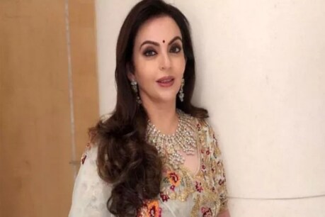 বিদ্যালয় পৰ্যায়ৰ পৰাই ছাত্ৰ ছাত্ৰী সকল ক্ৰীড়াৰ প্ৰতি আকৰ্ষিত হওক, লণ্ডনত ক্ৰীড়াক লৈ সপোন বাখ্যা নীতা আম্বানীৰ বিদ্যালয় পৰ্যায়ৰ পৰাই ছাত্ৰ ছাত্ৰী সকল ক্ৰীড়াৰ প্ৰতি আকৰ্ষিত হওক, লণ্ডনত ক্ৰীড়াক লৈ সপোন বাখ্যা নীতা আম্বানীৰ