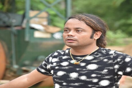 অৱশেষত ভুল স্বীকাৰ কৰিলে ‘মাজুলী গাভৰু’ গীতৰ ভিডিঅ’ পৰিচালক অসীম গগৈয়ে অৱশেষত ভুল স্বীকাৰ কৰিলে ‘মাজুলী গাভৰু’ গীতৰ ভিডিঅ’ পৰিচালক অসীম গগৈয়ে
