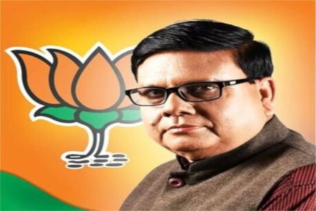 প্ৰতিবাদকাৰীৰ ভয়ত আৰক্ষী থানাত আশ্ৰয় লৈছে গহপুৰৰ বিজেপি বিধায়ক উৎপল বৰাই প্ৰতিবাদকাৰীৰ ভয়ত আৰক্ষী থানাত আশ্ৰয় লৈছে গহপুৰৰ বিজেপি বিধায়ক উৎপল বৰাই