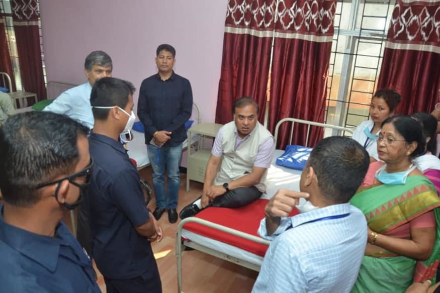 কোৰোণা ভাইৰাছৰ বিৰুদ্ধে যুঁজিছে সমগ্ৰ বিশ্বই। বিশ্বত এইপৰ্যন্ত এই ভাইৰাছত সংক্ৰমিত লোকৰ সংখ্যা ৭ লাখৰো অধিক হৈছেগৈ। ৩৫ হাজাৰৰো অধিক লোকে প্ৰাণ হেৰুৱাইছে এই মহামাৰীত। ভাৰতত এতিয়ালৈ ৩২জন লোকৰ মৃত্যু হোৱাৰ লগতে হাজাৰৰো অধিক লোক আক্ৰান্ত হৈছে। (ফটো : ফেচবুক) কোৰোণা ভাইৰাছৰ বিৰুদ্ধে যুঁজিছে সমগ্ৰ বিশ্বই। বিশ্বত এইপৰ্যন্ত এই ভাইৰাছত সংক্ৰমিত লোকৰ সংখ্যা ৭ লাখৰো অধিক হৈছেগৈ। ৩৫ হাজাৰৰো অধিক লোকে প্ৰাণ হেৰুৱাইছে এই মহামাৰীত। ভাৰতত এতিয়ালৈ ৩২জন লোকৰ মৃত্যু হোৱাৰ লগতে হাজাৰৰো অধিক লোক আক্ৰান্ত হৈছে। (ফটো : ফেচবুক)