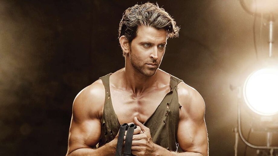 ‘লাইফ এণ্ড ভেল্যু’কিতাপৰ ‘চেল্ফ কন্ফিডেন্স’ৰ বেষ্ট চেপ্টাৰ হিচাপে বলীউদৰ জনপ্ৰিয় অভিনেতা হৃত্বিক ৰোশনৰ কাহিনী ষষ্ঠ শ্ৰেণীৰ ছাত্ৰ–ছাত্ৰীক পঢ়োওৱা হৈছে। ‘লাইফ এণ্ড ভেল্যু’কিতাপৰ ‘চেল্ফ কন্ফিডেন্স’ৰ বেষ্ট চেপ্টাৰ হিচাপে বলীউদৰ জনপ্ৰিয় অভিনেতা হৃত্বিক ৰোশনৰ কাহিনী ষষ্ঠ শ্ৰেণীৰ ছাত্ৰ–ছাত্ৰীক পঢ়োওৱা হৈছে।