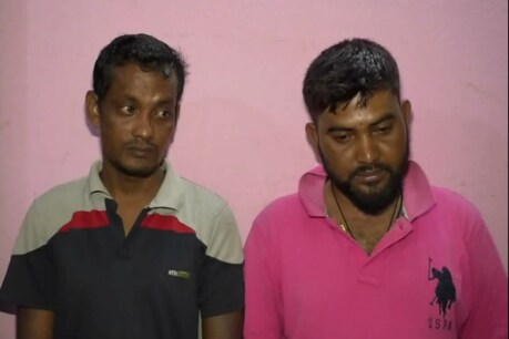 হাজোত আৰক্ষীয়ে খেদি খেদি ধৰিলে ড্ৰাগছ ব্যৱসায়ীক হাজোত আৰক্ষীয়ে খেদি খেদি ধৰিলে ড্ৰাগছ ব্যৱসায়ীক