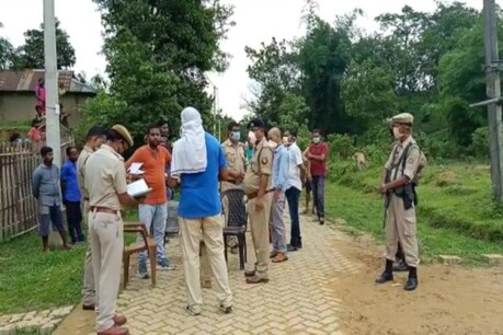 পুনৰ গণপ্ৰহাৰত এজনৰ মৃত্যু, কৰিমগঞ্জত ৰাইজৰ প্ৰহাৰত মৰিল বাংলাদেশী গৰু চোৰ, জালত গৰু চুৰি চক্ৰৰ তিনিজন পুনৰ গণপ্ৰহাৰত এজনৰ মৃত্যু, কৰিমগঞ্জত ৰাইজৰ প্ৰহাৰত মৰিল বাংলাদেশী গৰু চোৰ, জালত গৰু চুৰি চক্ৰৰ তিনিজন