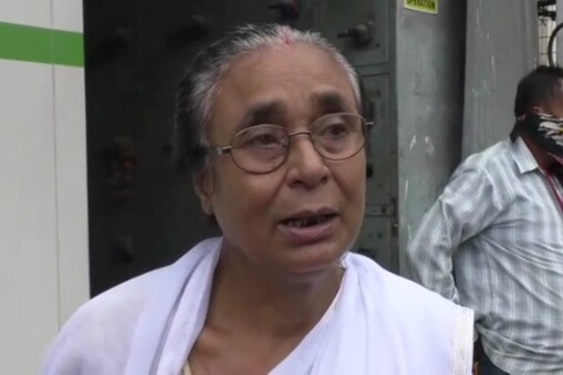 এতিয়া ৰোগাক্ৰান্ত বৃদ্ধা পিতৃয়ে এবাৰ চাব বিচাৰিছে নিজ পুত্ৰক। 