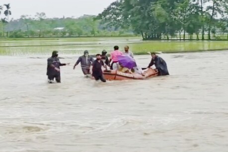 ৰঙিয়াত বৰলীয়া নৈৰ বাঢ়নী পানীয়ে বুৰাই পেলাইছে বিস্তীৰ্ণ অঞ্চল, এছডিআৰএফৰ উদ্ধাৰ অভিযান ৰঙিয়াত বৰলীয়া নৈৰ বাঢ়নী পানীয়ে বুৰাই পেলাইছে বিস্তীৰ্ণ অঞ্চল, এছডিআৰএফৰ উদ্ধাৰ অভিযান