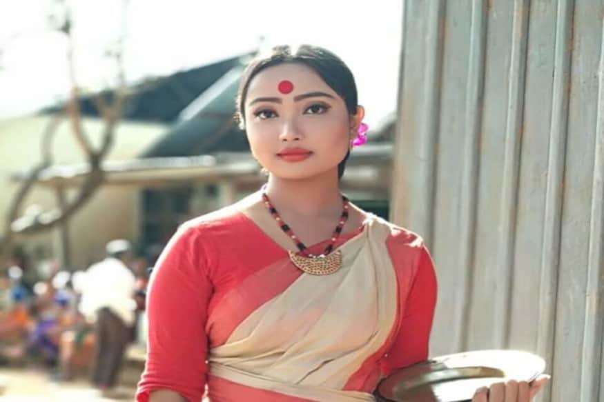 মহানগৰীত ভূমিস্খলনে প্ৰাণ ল’লে এগৰাকী মেধাৱী ছাত্ৰীৰ। কাহিলীপাৰাত এগৰাকী মহিলাই অকাল মৃত্যুক সাবটি লোৱাৰ পিছত দেওবাৰে পুৱা খাৰঘূলিৰ হিৰিম্বাপুৰত প্ৰাণ গ’ল গুৱাহাটী কলেজত অধ্যয়ন কৰা এগৰাকী প্ৰতিভাৱান ছাত্ৰীৰ৷ মহানগৰীত ভূমিস্খলনে প্ৰাণ ল’লে এগৰাকী মেধাৱী ছাত্ৰীৰ। কাহিলীপাৰাত এগৰাকী মহিলাই অকাল মৃত্যুক সাবটি লোৱাৰ পিছত দেওবাৰে পুৱা খাৰঘূলিৰ হিৰিম্বাপুৰত প্ৰাণ গ’ল গুৱাহাটী কলেজত অধ্যয়ন কৰা এগৰাকী প্ৰতিভাৱান ছাত্ৰীৰ৷