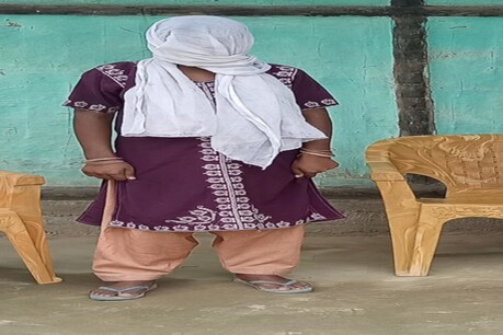 ‘১৪ বছৰীয়া কিশোৰীক প্ৰথমে শ্বিলঙলৈ নি কৰিলে উপৰ্যুপৰি ধৰ্ষণ, পিছত গুৱাহাটীত গৰ্ভপাত কৰাৰ চেষ্টা’- নিজ মুখে সকলো ক’লে দুৰ্ভগীয়া কিশোৰীগৰাকীয়ে ‘১৪ বছৰীয়া কিশোৰীক প্ৰথমে শ্বিলঙলৈ নি কৰিলে উপৰ্যুপৰি ধৰ্ষণ, পিছত গুৱাহাটীত গৰ্ভপাত কৰাৰ চেষ্টা’- নিজ মুখে সকলো ক’লে দুৰ্ভগীয়া কিশোৰীগৰাকীয়ে