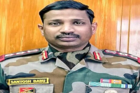 ‘দুখ লাগিছে সহ্য কৰিছো, ল’ৰাটোৱে দেশৰ বাবে প্ৰাণ বিসৰ্জন দিলে, আমি গৰ্বিত’- পুত্ৰ শোকৰ মাজতো শ্বহীদৰ মাতৃয়ে ক’লে এনেদৰে ‘দুখ লাগিছে সহ্য কৰিছো, ল’ৰাটোৱে দেশৰ বাবে প্ৰাণ বিসৰ্জন দিলে, আমি গৰ্বিত’- পুত্ৰ শোকৰ মাজতো শ্বহীদৰ মাতৃয়ে ক’লে এনেদৰে