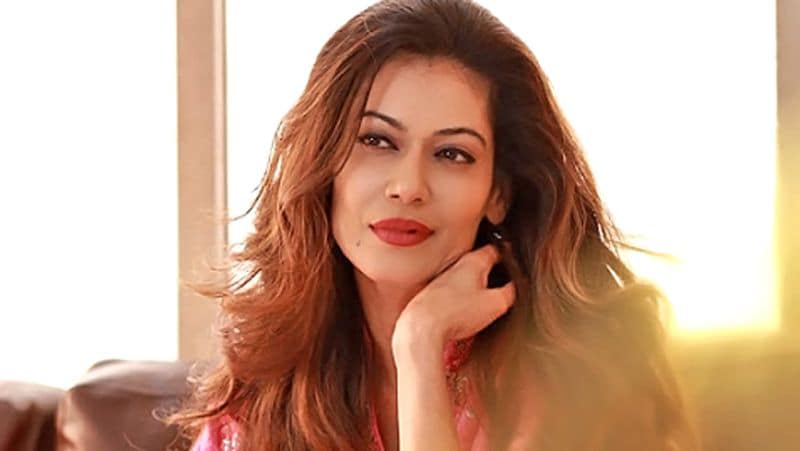 সেই সময়ত পায়েলে তেওঁৰ ওচৰলৈ মানসিক অৱসাদৰ কাৰণে গৈছিল। তেওঁ সেই সময়ত পায়েলক চিকিৎসা কৰি খেয়াল খুচিমতে হেনো বাইপোলাৰ দাবী কৰি জোৰকৈ অৱসাদৰ ঔষধ খোৱাইছিল। সেই সময়ত পায়েলে তেওঁৰ ওচৰলৈ মানসিক অৱসাদৰ কাৰণে গৈছিল। তেওঁ সেই সময়ত পায়েলক চিকিৎসা কৰি খেয়াল খুচিমতে হেনো বাইপোলাৰ দাবী কৰি জোৰকৈ অৱসাদৰ ঔষধ খোৱাইছিল।