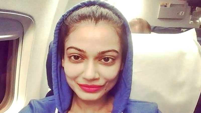 পায়েলৰ মতে, এই চিকিৎসক মহেশ ভাটৰ ঘনিষ্ঠ মহলৰ মাজৰ এজন। তেওঁৰ কথাতেই সুশান্তক অৱসাদের ঔষধ খোৱাইছিল এই মনোৰোগ চিকিত্সকে। সুশান্তৰ এই ডাক্তৰে পায়েলৰো চিকিৎসা কৰিছিল এটা সময়ত। পায়েলৰ মতে, এই চিকিৎসক মহেশ ভাটৰ ঘনিষ্ঠ মহলৰ মাজৰ এজন। তেওঁৰ কথাতেই সুশান্তক অৱসাদের ঔষধ খোৱাইছিল এই মনোৰোগ চিকিত্সকে। সুশান্তৰ এই ডাক্তৰে পায়েলৰো চিকিৎসা কৰিছিল এটা সময়ত।