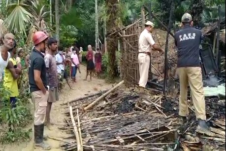 সোণাৰিত হৃদয়বিদাৰক ঘটনা, ঘৰৰ ভিতৰতে জীৱন্তে অগ্নিদগ্ধ হৈ মৃত্যু ৮ মহীয়া শিশুৰ সোণাৰিত হৃদয়বিদাৰক ঘটনা, ঘৰৰ ভিতৰতে জীৱন্তে অগ্নিদগ্ধ হৈ মৃত্যু ৮ মহীয়া শিশুৰ