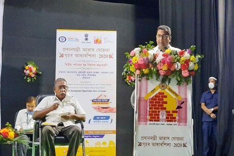 জ্যেষ্ঠজনৰ প্ৰতি সন্মান! নিজৰ পৰিৱৰ্তে ৰাজেন গোহাঁইক আদৰণি জনাবলৈ অনুৰোধ ৰূপক শৰ্মাৰ জ্যেষ্ঠজনৰ প্ৰতি সন্মান! নিজৰ পৰিৱৰ্তে ৰাজেন গোহাঁইক আদৰণি জনাবলৈ অনুৰোধ ৰূপক শৰ্মাৰ