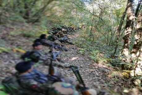 ULFA (I)-এ কাৰ কাৰ সৈতে এম্বুছ কৰে আৰু কেনেকৈ কৰে? মণিপুৰৰ এম্বুছে কি তাত্পৰ্য বহন কৰিছে? ULFA (I)-এ কাৰ কাৰ সৈতে এম্বুছ কৰে আৰু কেনেকৈ কৰে? মণিপুৰৰ এম্বুছে কি তাত্পৰ্য বহন কৰিছে?