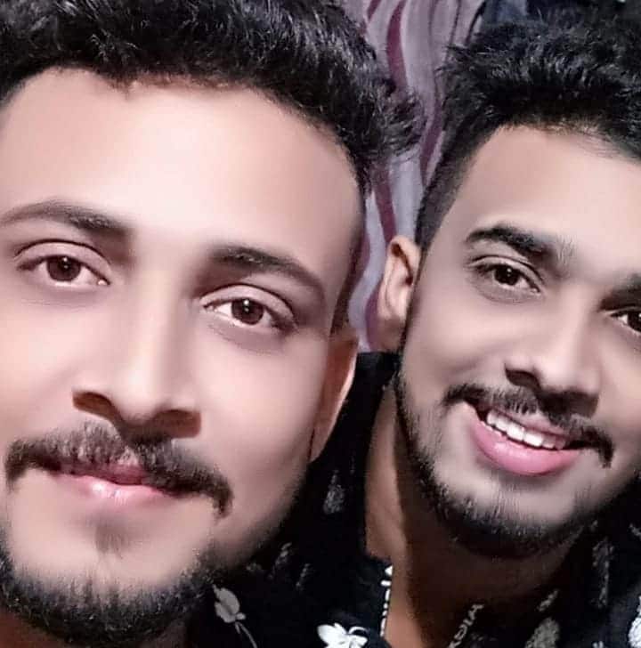 ছুইছাইট নোটত প্ৰত্যেক শাৰী বাক্যত ব্ৰজেনে বাৰে বাৰে মুনু বুলি সম্বোধন কৰিছিল অংকুৰক। আনকি যি তেওঁলোকৰ সম্পৰ্কত হেঙাৰ হৈছিল তেওঁলোকৰ উচিত শাস্তিও পোষকতা কৰে অংকুৰে। পোন্ধৰ দিনৰ আগত অংকুৰৰ মাকৰ মৃত্যু ঘটিছিল আৰু পৰিয়ালৰ লোকে মাকৰ মৃত্যুৰ কাৰণো তেওঁলোকৰ এই সম্পৰ্ক বুলিয়েই কৈছিল সকলোৱে। ছুইছাইট নোটত প্ৰত্যেক শাৰী বাক্যত ব্ৰজেনে বাৰে বাৰে মুনু বুলি সম্বোধন কৰিছিল অংকুৰক। আনকি যি তেওঁলোকৰ সম্পৰ্কত হেঙাৰ হৈছিল তেওঁলোকৰ উচিত শাস্তিও পোষকতা কৰে অংকুৰে। পোন্ধৰ দিনৰ আগত অংকুৰৰ মাকৰ মৃত্যু ঘটিছিল আৰু পৰিয়ালৰ লোকে মাকৰ মৃত্যুৰ কাৰণো তেওঁলোকৰ এই সম্পৰ্ক বুলিয়েই কৈছিল সকলোৱে।