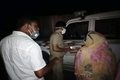 ঘটনাৰ পিছতে কৰি যুৱকজন পলায়ন কৰে৷