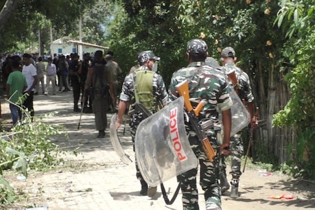 বৰছলাৰ অৰিয়ানতলীত সুৰাক কেন্দ্ৰ কৰি দুই ফৈদৰ মাজত প্ৰচণ্ড সংঘাত, কেইবাজনো আহত বৰছলাৰ অৰিয়ানতলীত সুৰাক কেন্দ্ৰ কৰি দুই ফৈদৰ মাজত প্ৰচণ্ড সংঘাত, কেইবাজনো আহত