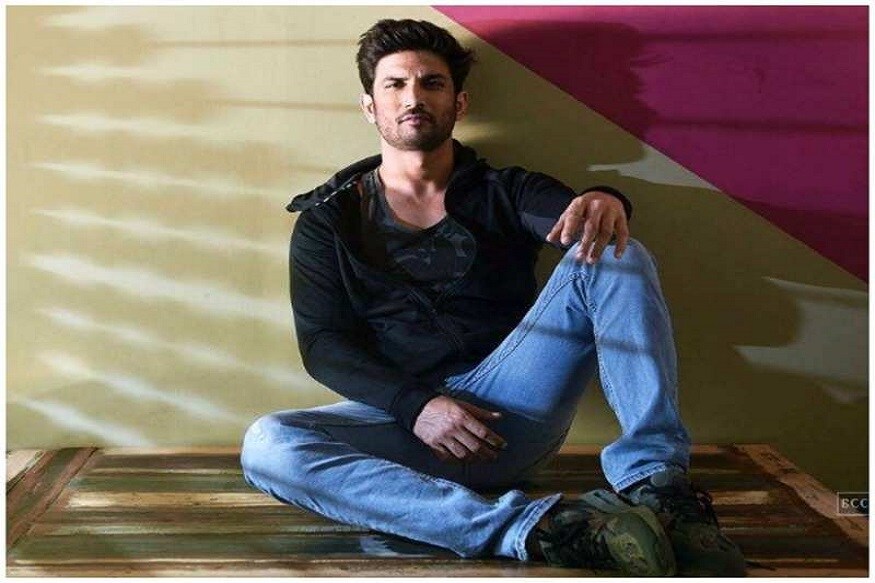 এক ভার্চুৱেল মৰণোত্তৰ প্ৰতিবেদনত অর্ডিনেন্স হাসপাতালৰ ডার্মাট’লজিষ্ট ডাঃ মিশ্রাৰ বিস্ফোৰক দাবী, 'যিদিনা অভিনেতাৰ দেহ ওলমি থকা অৱস্থাত উদ্ধাৰ কৰা হয় তাৰ এদিন পূৰ্বেই অভিনেতাজনক হত্যা কৰা হৈছিল!' অর্থাৎ, তেওঁৰ মতে সুশান্তক 'হত্যা' কৰা হৈছে ১৩ জুনৰ ৰাতি। তেওঁৰ দাবীৰ সপক্ষে তেওঁ কেইবাটাও প্ৰমাণ তুলি ধৰিছে, যেনে, যেতিয়া কোনো লোকে আত্মহত্যা কৰে তেওঁৰ চকু বাহিৰলৈ ওলাই পৰে, মুখৰ ভিতৰৰ পৰা জিভা বাহিৰলৈ ওলাই পৰে। কিন্তু সুশান্তৰ ক্ষেত্ৰত এনে হোৱা নাই। এক ভার্চুৱেল মৰণোত্তৰ প্ৰতিবেদনত অর্ডিনেন্স হাসপাতালৰ ডার্মাট’লজিষ্ট ডাঃ মিশ্রাৰ বিস্ফোৰক দাবী, 'যিদিনা অভিনেতাৰ দেহ ওলমি থকা অৱস্থাত উদ্ধাৰ কৰা হয় তাৰ এদিন পূৰ্বেই অভিনেতাজনক হত্যা কৰা হৈছিল!' অর্থাৎ, তেওঁৰ মতে সুশান্তক 'হত্যা' কৰা হৈছে ১৩ জুনৰ ৰাতি। তেওঁৰ দাবীৰ সপক্ষে তেওঁ কেইবাটাও প্ৰমাণ তুলি ধৰিছে, যেনে, যেতিয়া কোনো লোকে আত্মহত্যা কৰে তেওঁৰ চকু বাহিৰলৈ ওলাই পৰে, মুখৰ ভিতৰৰ পৰা জিভা বাহিৰলৈ ওলাই পৰে। কিন্তু সুশান্তৰ ক্ষেত্ৰত এনে হোৱা নাই।
