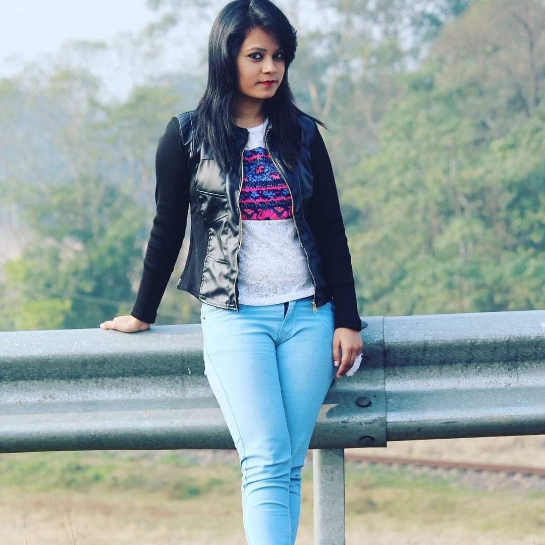 কি পৰিস্থিতিত পৰিণীতাই মৃত্যুক সাৱটি ল'ব লগা হ'ল সেই বিষয়ে এতিয়াও কৰ্ণাটক আৰক্ষী নিশ্চিত হ'ব পৰা নাই। ইতিমধ্যে পৰিণীতাৰ মৃতদেহৰ মৰণোত্তৰ পৰীক্ষা সম্পন্ন কৰা হৈছে। কি পৰিস্থিতিত পৰিণীতাই মৃত্যুক সাৱটি ল'ব লগা হ'ল সেই বিষয়ে এতিয়াও কৰ্ণাটক আৰক্ষী নিশ্চিত হ'ব পৰা নাই। ইতিমধ্যে পৰিণীতাৰ মৃতদেহৰ মৰণোত্তৰ পৰীক্ষা সম্পন্ন কৰা হৈছে।