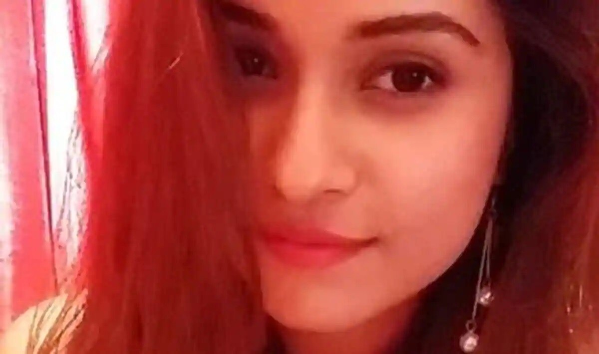 তাৎপৰ্যপূৰ্ণ যে দিশাৰ মৰণোত্তৰ পৰীক্ষা হৈছিল ১১জুনত অৰ্থাৎ মৃত্যুৰ দুদিন পিছত। কিন্তু কিয়? প্রমাণ মোহাৰিবৰ কাৰণেই মৰণোত্তৰ পৰীক্ষা পলমকৈ কৰোৱাৰ সিদ্ধান্ত লোৱা হ’ল নে কি? তাৎপৰ্যপূৰ্ণ যে দিশাৰ মৰণোত্তৰ পৰীক্ষা হৈছিল ১১জুনত অৰ্থাৎ মৃত্যুৰ দুদিন পিছত। কিন্তু কিয়? প্রমাণ মোহাৰিবৰ কাৰণেই মৰণোত্তৰ পৰীক্ষা পলমকৈ কৰোৱাৰ সিদ্ধান্ত লোৱা হ’ল নে কি?