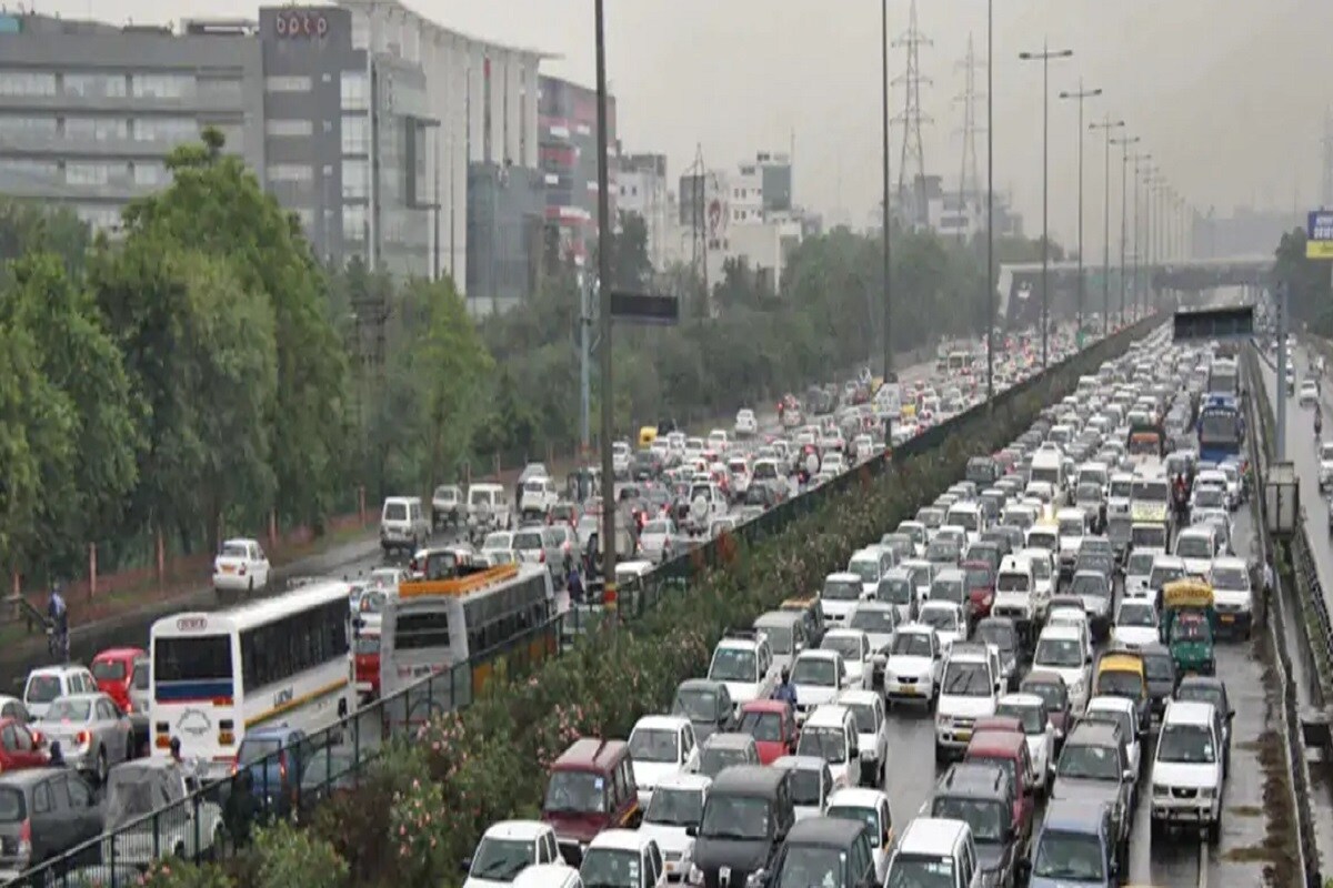 সংশোধন কৰা হ’ব পাৰে Motor Vehicle Rules ৷ এইবাৰ ১ অক্টোবৰৰ পৰা গাড়ী সংক্ৰান্তীয় ডকুমেণ্ট যেনে লাইচেন্স, ৰেজিষ্ট্ৰেশ্যন, ফিটনেছ পাৰমিট চৰকাৰে জাৰি কৰা প’ৰ্টেলৰ মাধ্যমত পোৱাৰ ব্যৱস্থা কৰা হ’ব। সংশোধন কৰা হ’ব পাৰে Motor Vehicle Rules ৷ এইবাৰ ১ অক্টোবৰৰ পৰা গাড়ী সংক্ৰান্তীয় ডকুমেণ্ট যেনে লাইচেন্স, ৰেজিষ্ট্ৰেশ্যন, ফিটনেছ পাৰমিট চৰকাৰে জাৰি কৰা প’ৰ্টেলৰ মাধ্যমত পোৱাৰ ব্যৱস্থা কৰা হ’ব।
