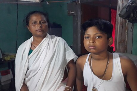 জটিল ৰোগত আক্ৰান্ত নাতিক সুস্থ কৰি তুলিবলৈ আইতাকৰ সংগ্ৰাম, মাতৃহাৰা শিশুটিয়ে দিন-ৰাতি পাৰ কৰিছে বিচনাতে জটিল ৰোগত আক্ৰান্ত নাতিক সুস্থ কৰি তুলিবলৈ আইতাকৰ সংগ্ৰাম, মাতৃহাৰা শিশুটিয়ে দিন-ৰাতি পাৰ কৰিছে বিচনাতে
