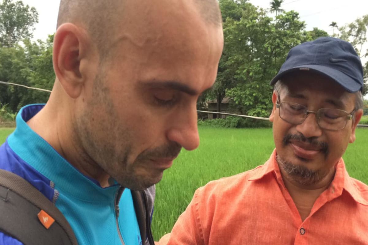 অসমীয়া কলা–সংস্কৃতিৰ সৈতে একাত্ম হৈ অসমীয়া ভাষা ক’বলৈও শিকা স্পেইনৰ যুৱকজনৰ বিদায়ৰ সময়ত আৱেগিক হৈ পৰিল গাঁওবাসী৷ অসমীয়া কলা–সংস্কৃতিৰ সৈতে একাত্ম হৈ অসমীয়া ভাষা ক’বলৈও শিকা স্পেইনৰ যুৱকজনৰ বিদায়ৰ সময়ত আৱেগিক হৈ পৰিল গাঁওবাসী৷