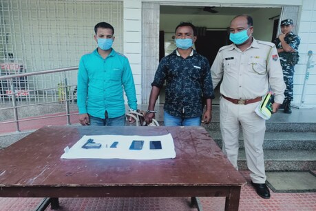 ডিব্ৰুগড়ত অস্ত্ৰসহ আৰক্ষীৰ জালত আদিবাসী টাইগাৰ ফ’ৰ্চৰ দুই দুৰ্ধৰ্ষ কেডাৰ ডিব্ৰুগড়ত অস্ত্ৰসহ আৰক্ষীৰ জালত আদিবাসী টাইগাৰ ফ’ৰ্চৰ দুই দুৰ্ধৰ্ষ কেডাৰ