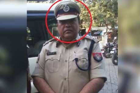 SI পৰীক্ষাৰ কেলেংকাৰীত নাম সাঙোৰ খোৱা প্ৰাক্তন DIG পি কে দত্তৰ শহুৰেক, আত্মীয়ৰ ঘৰত আৰক্ষীৰ তীব্ৰ অভিযান SI পৰীক্ষাৰ কেলেংকাৰীত নাম সাঙোৰ খোৱা প্ৰাক্তন DIG পি কে দত্তৰ শহুৰেক, আত্মীয়ৰ ঘৰত আৰক্ষীৰ তীব্ৰ অভিযান