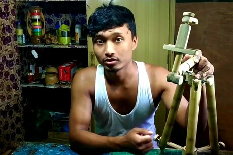 ল’ক ডাউনৰ ডিজিটেল পৃথিৱীৰ পৰা প্ৰকৃতিলৈঃ মণিপুৰৰ যুৱকে বাঁহেৰে নিৰ্মাণ কৰিলে ম’বাইল ট্ৰাইপড ল’ক ডাউনৰ ডিজিটেল পৃথিৱীৰ পৰা প্ৰকৃতিলৈঃ মণিপুৰৰ যুৱকে বাঁহেৰে নিৰ্মাণ কৰিলে ম’বাইল ট্ৰাইপড