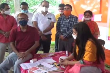 হোজাইত নাৰী নিৰ্যাতনৰ বিৰুদ্ধে কঠোৰ আইন প্ৰৱৰ্তনৰ দাবীত এগৰাকী মহিলাৰ ৯ দিনীয়া অনশন হোজাইত নাৰী নিৰ্যাতনৰ বিৰুদ্ধে কঠোৰ আইন প্ৰৱৰ্তনৰ দাবীত এগৰাকী মহিলাৰ ৯ দিনীয়া অনশন