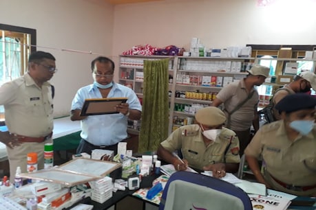 শোণিতপুৰৰ ঠেলামৰাত ভুৱা নাৰ্ছিংহোম ছীল কৰিলে প্ৰশাসনে, মুন্নাভাইৰূপী চিকিৎসকৰ পলায়ন শোণিতপুৰৰ ঠেলামৰাত ভুৱা নাৰ্ছিংহোম ছীল কৰিলে প্ৰশাসনে, মুন্নাভাইৰূপী চিকিৎসকৰ পলায়ন